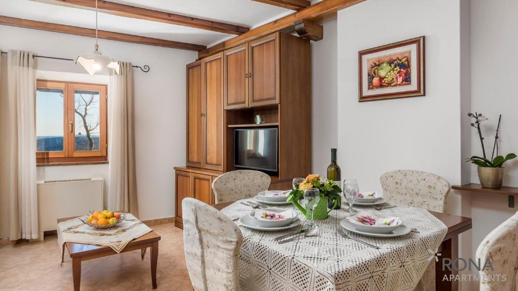 Fotografie z fotogalerie ubytování Rona stone house apartments Janja v destinaci Boljun
