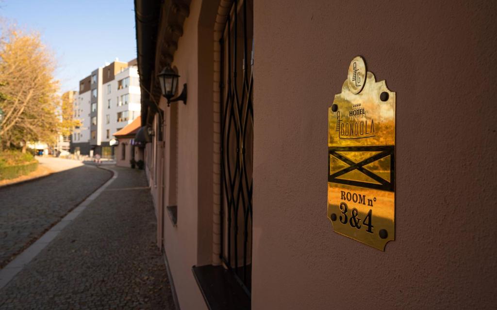 Certifikát, hodnocení, plakát nebo jiný dokument vystavený v ubytování Wellness Hotel Gondola