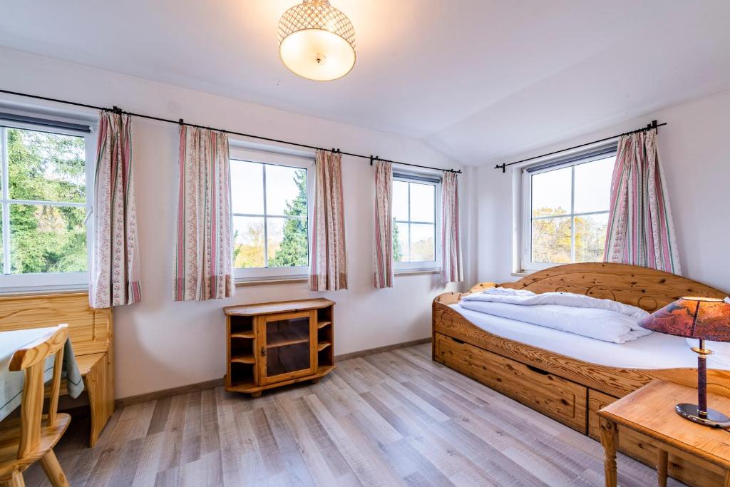 Postel nebo postele na pokoji v ubytování Hotel Villa Sisi