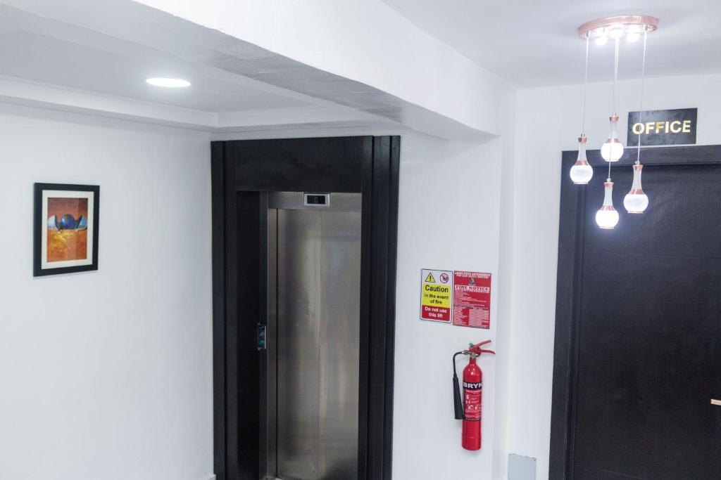 Fotografie z fotogalerie ubytování 247 Luxury Hotel v destinaci Lekki