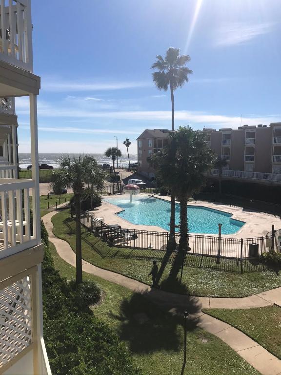 Sunny Daze Beachfront Condo, Galveston (updated prices 2024)
