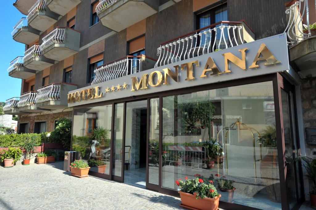 Booking.com: Hotel Montana , SantʼAgata sui Due Golfi, Italia - 75 Giudizi  degli ospiti . Prenota ora il tuo hotel!