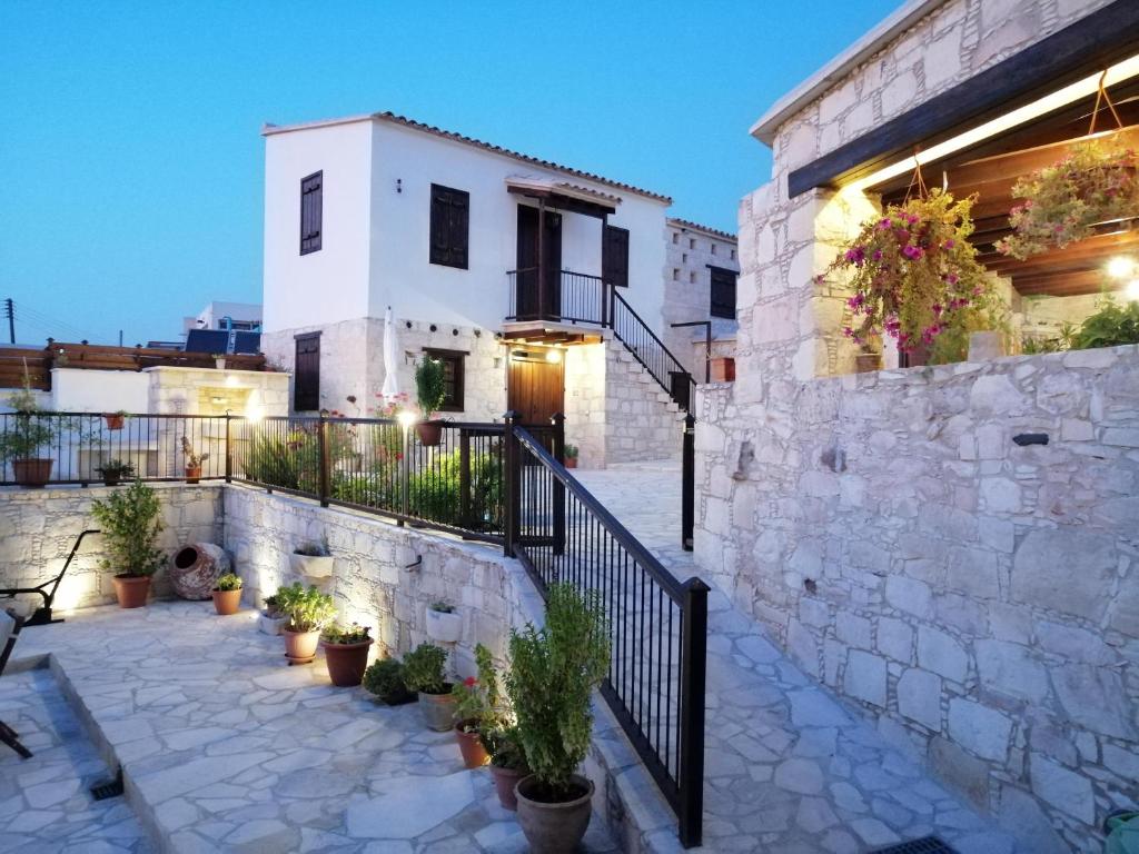 Olympia Traditional Houses - Appartement De Trois Chambres