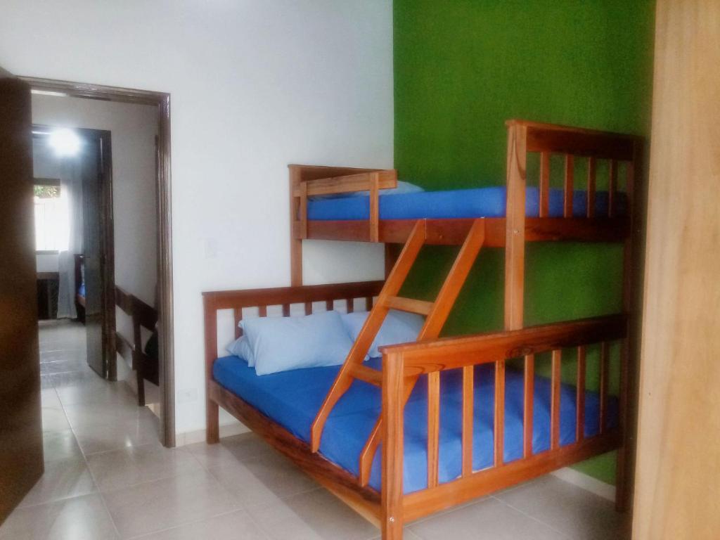  CASA NA PRAIA GRANDE UBATUBA PARA 12 PESSOAS COMPLETA