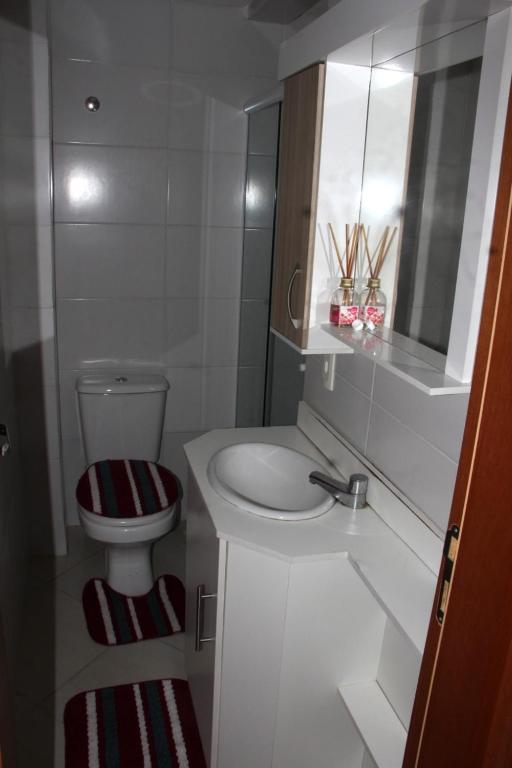  Apartamento Alugar praia de Bombas Bombinhas SC 400mts do Mar