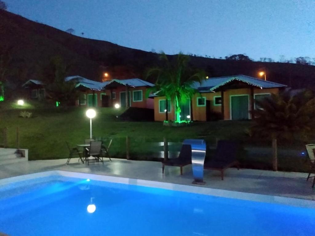 A piscina em ou perto de Hotel Pousada Bambuzal