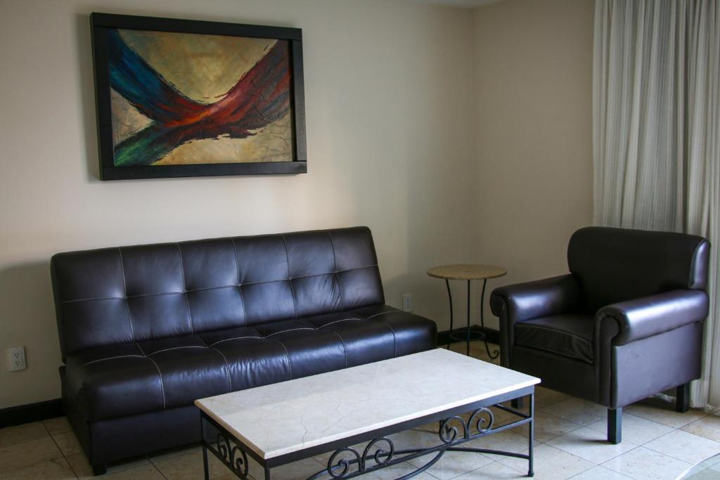 Country Hotel & Suites - Suite