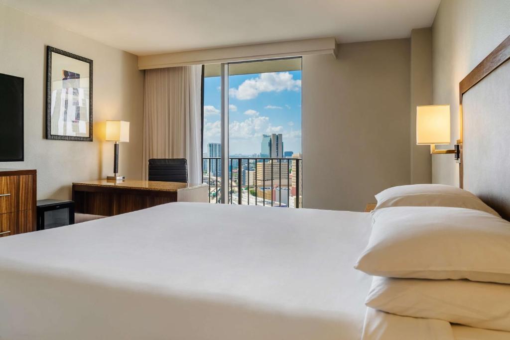 Postel nebo postele na pokoji v ubytování Hyatt Regency Miami