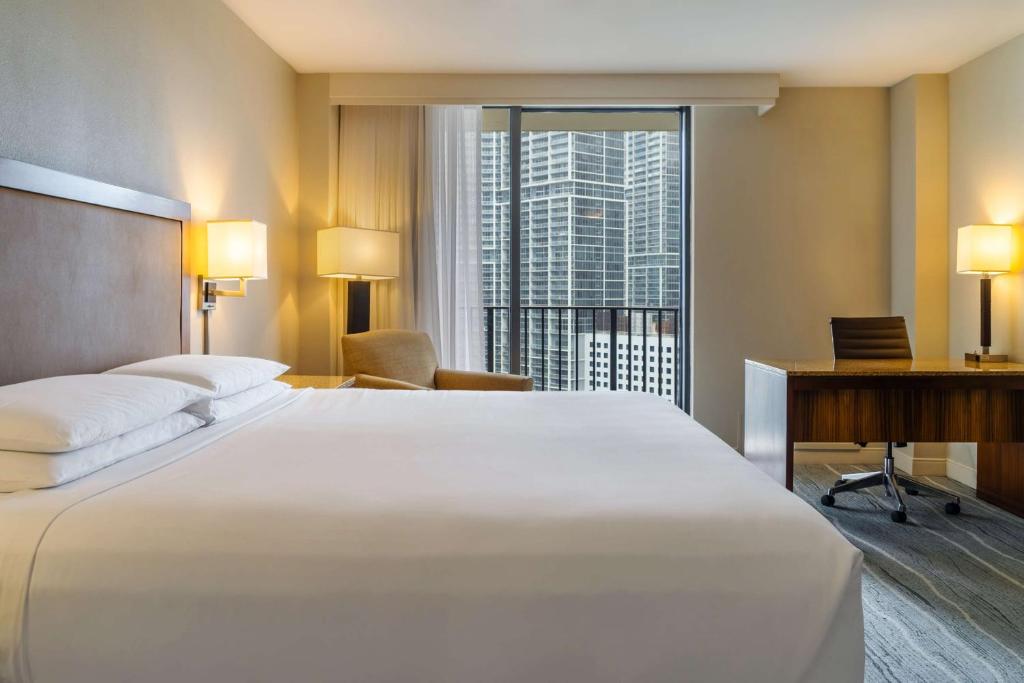 Postel nebo postele na pokoji v ubytování Hyatt Regency Miami
