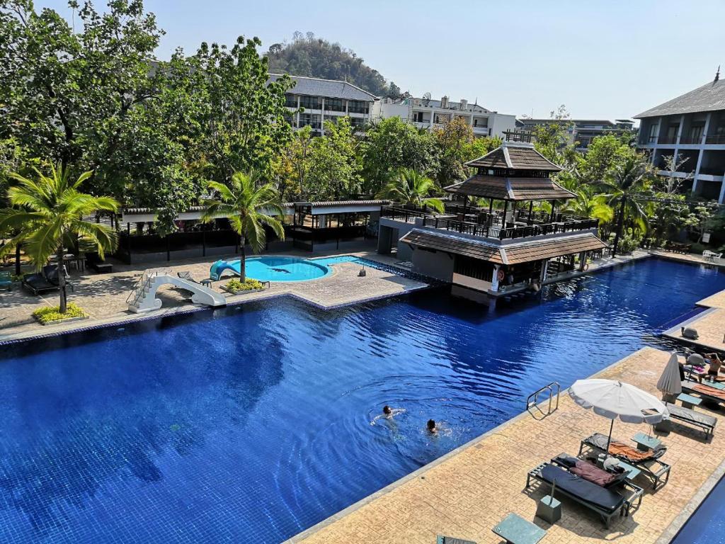 Bazén v ubytování Ramada by Wyndham Aonang Krabi nebo v jeho okolí