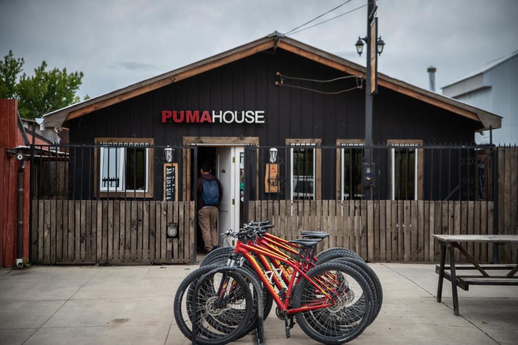 Φωτογραφία από το άλμπουμ του Puma House σε Πουέρτο Νατάλες