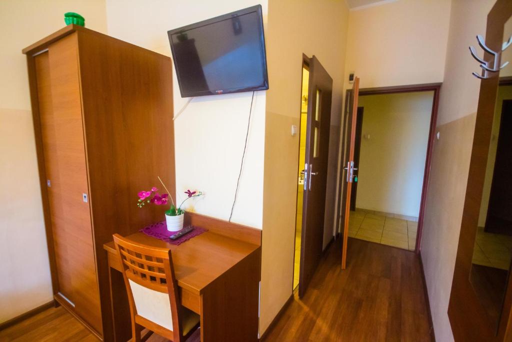 Hostel Soleil - Tweepersoonskamer Met Eigen Badkamer