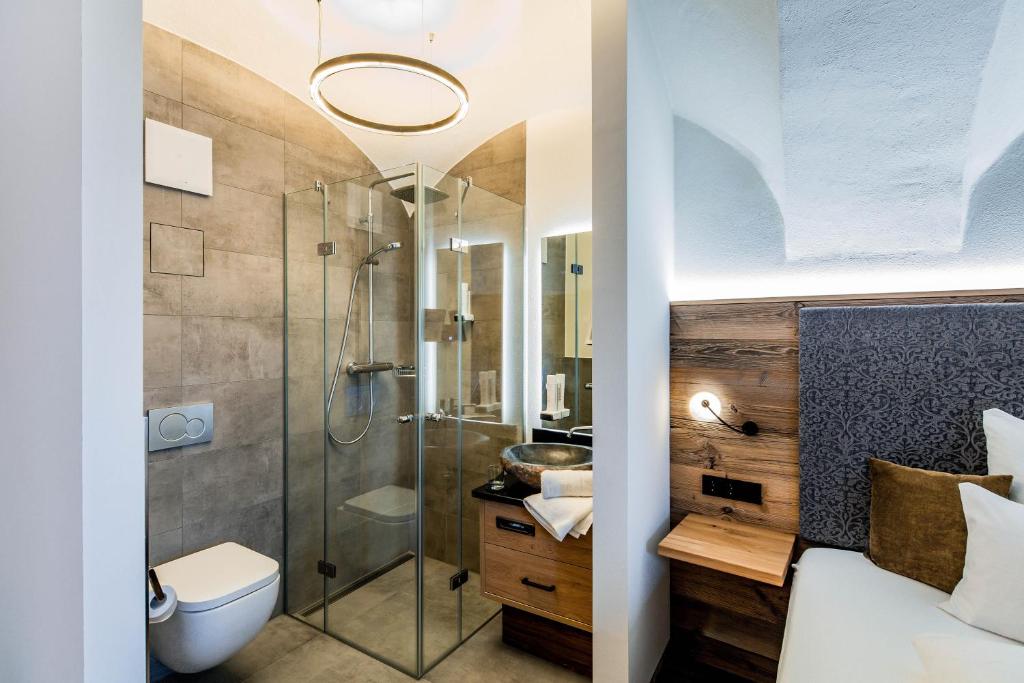 Koupelna v ubytování Hotel Zum Stemplinger Hansl