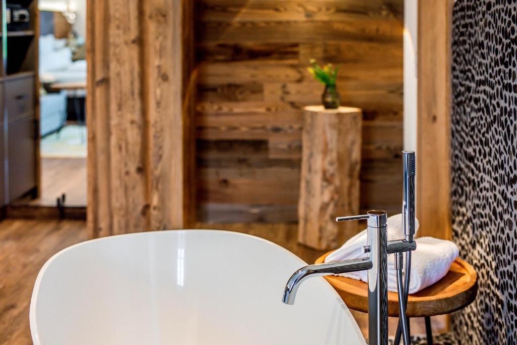Koupelna v ubytování Hotel Zum Stemplinger Hansl