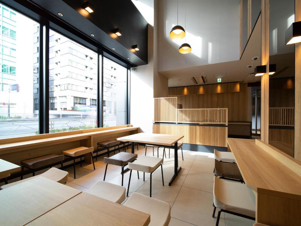 Posezení v ubytování Super Hotel Tokyo Hamamatsucho