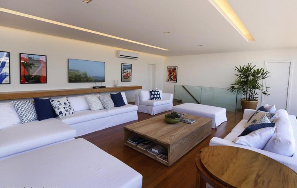  Penthouse grande com terraço e jacuzzi