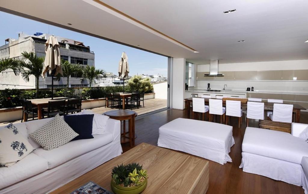  Penthouse grande com terraço e jacuzzi
