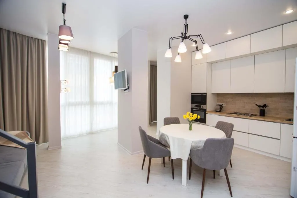 APART24 Luxury apartments with panoramic city views, Kudrovo, Russia