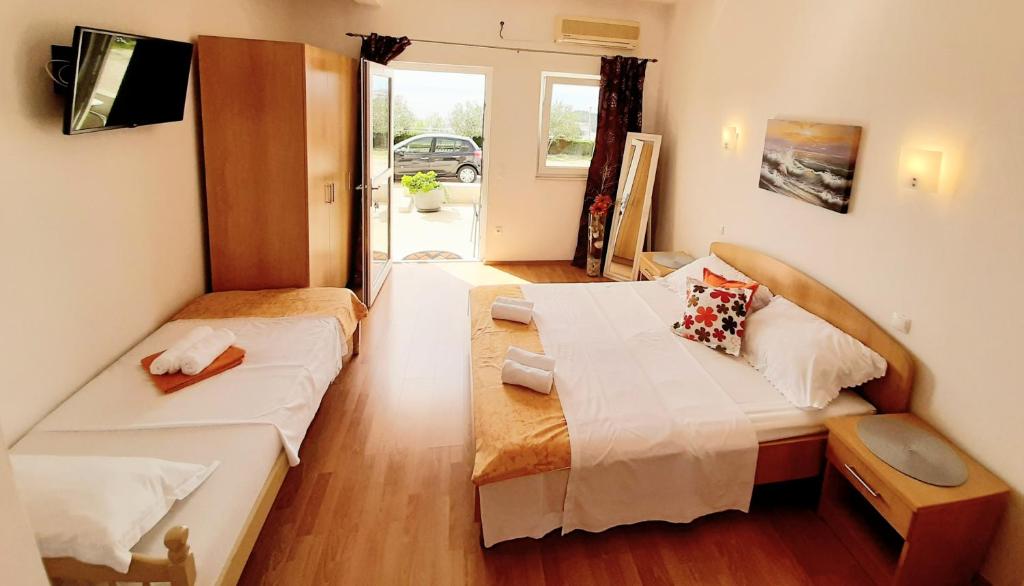 Apartments Akmadzic - 1