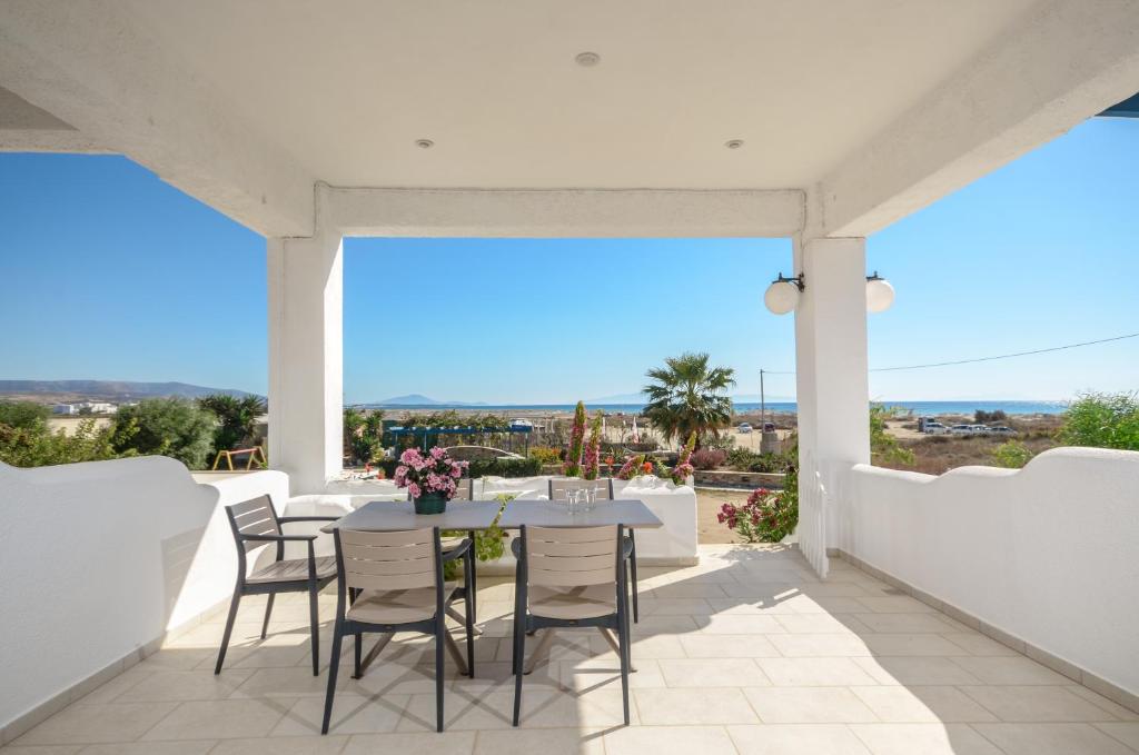 Balkón nebo terasa v ubytování Crystal Naxos 2 Apartments at Mikri Vigla