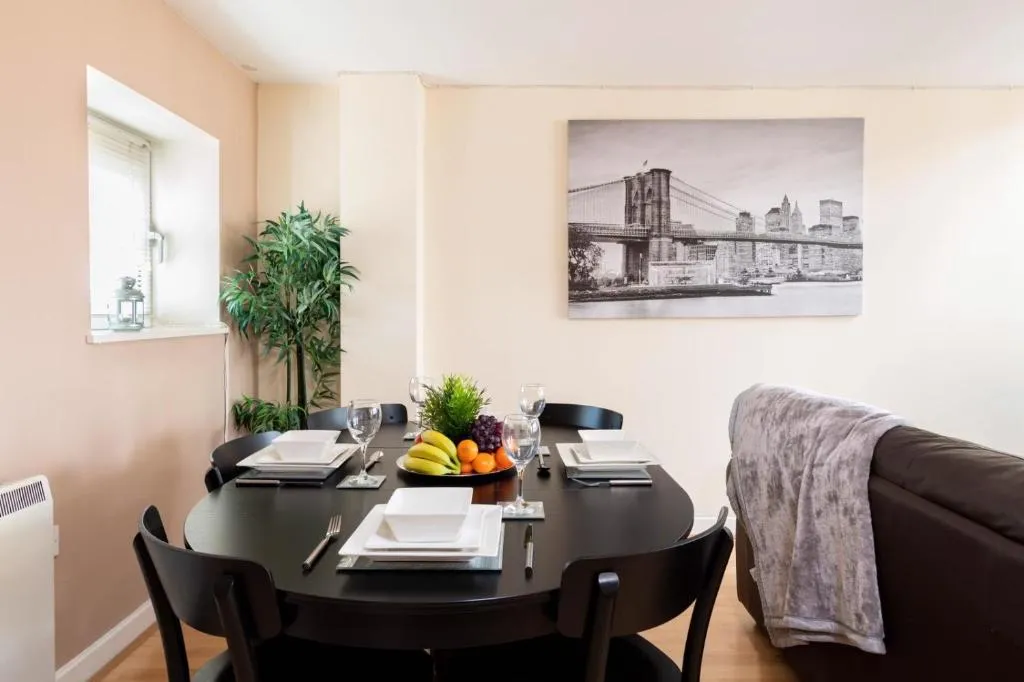 Birmingham City Apartments for Professionals, Birmingham, United Kingdom