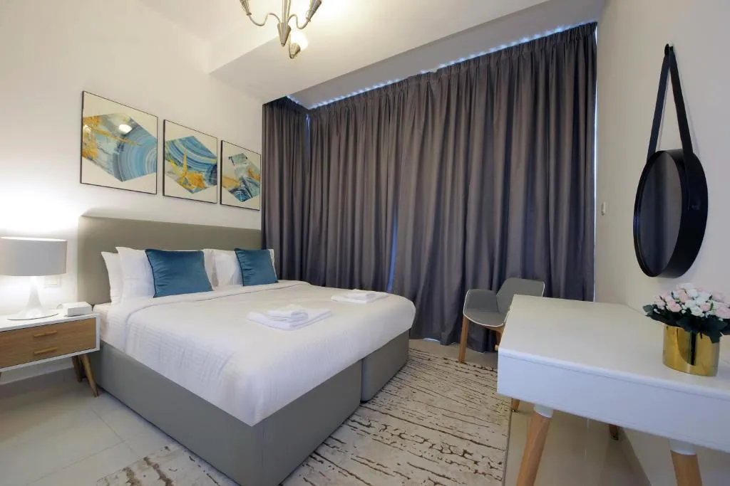 Signature Holiday Homes - Brand New Continental Tower 1 BHK Apartment in Continental Tower, Alantos, United Arab Emirates
