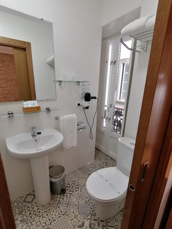 Hostal Anosa Casa - 5