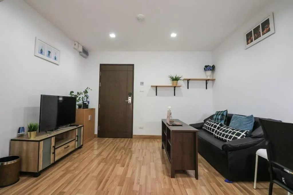 The Green III- 48Sqm Big Room with Gym and Pool from BTS Punnawithi, Bangkok, Thailand