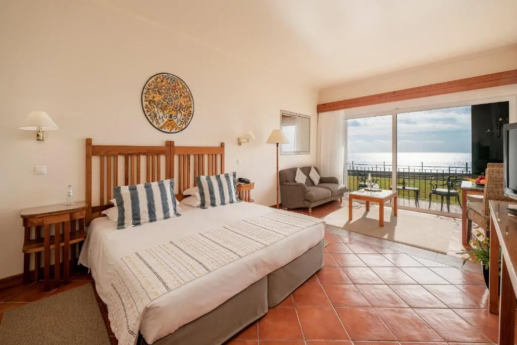 Premium Double Room with Sea View and Balcony