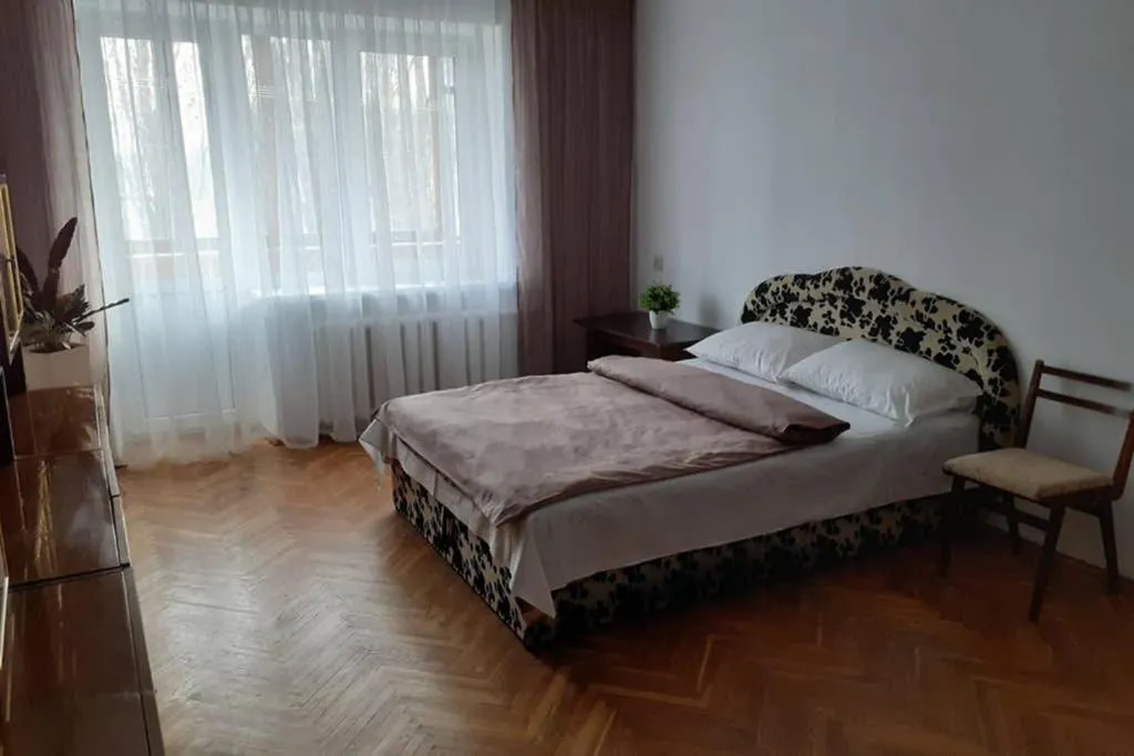 3-кімнатна квартира біля вокзалу, Kiev, Ukraine