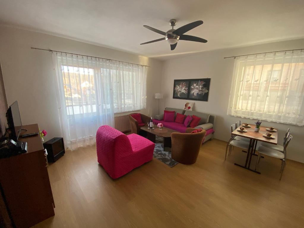 Posezení v ubytování Apartments Monty Podhájska