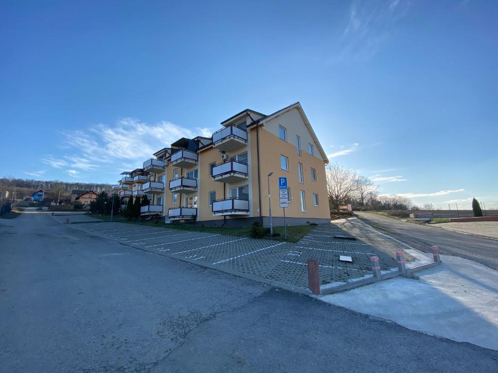 Budova, kde se apartmán nachází