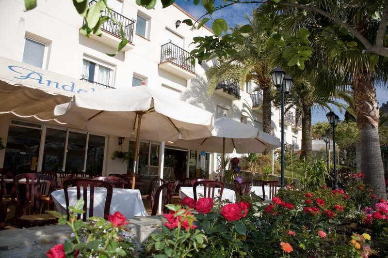 Zahrada ubytování Hotel Al-Andalus