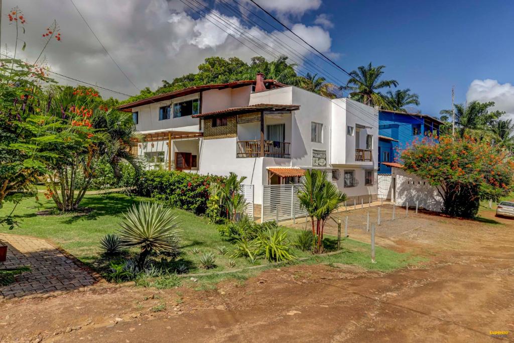 Um jardim em Pousada Residenzial Cariocare