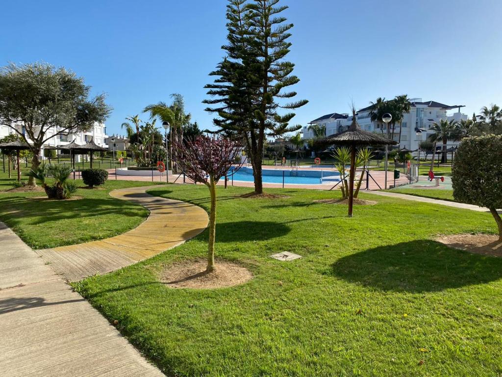 Bazén v ubytování Apartamento en Bahia Golf - Costa Ballena nebo v jeho okolí