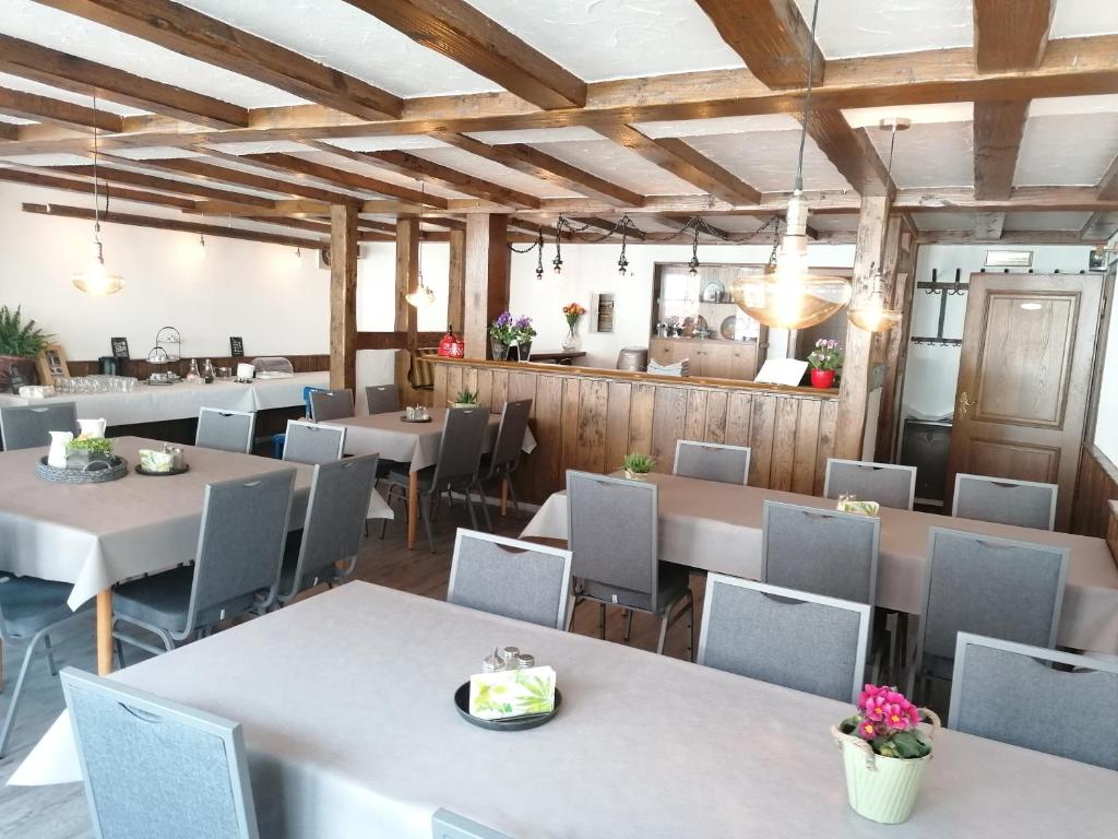 Posezení v ubytování Waldecker Taverne