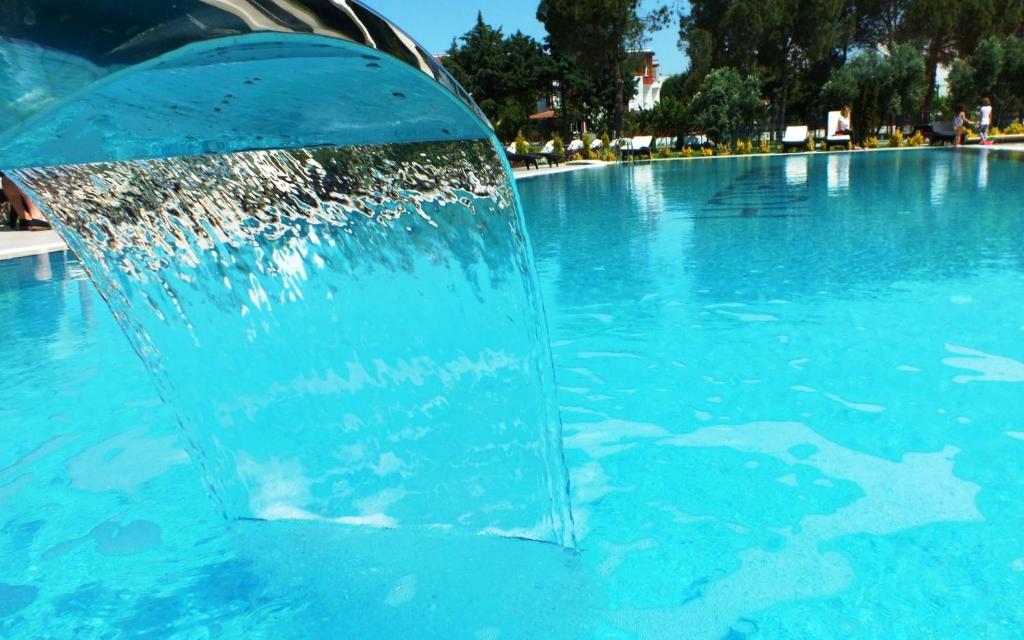 Bazén v ubytování Helen Troya Hotel Geyikli nebo v jeho okolí