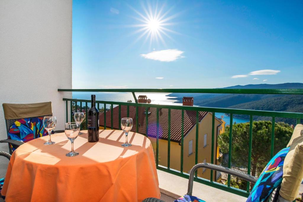 Balkon lub taras w obiekcie Apartments Eugen 2024