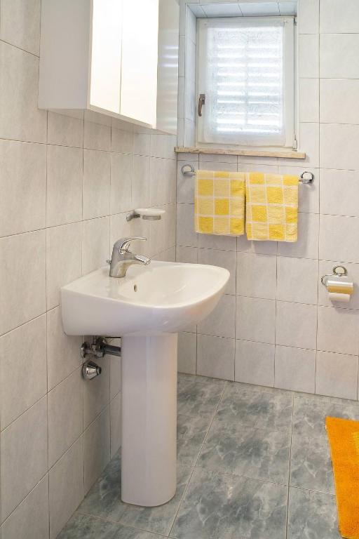 Łazienka w obiekcie Apartments Eugen 2024