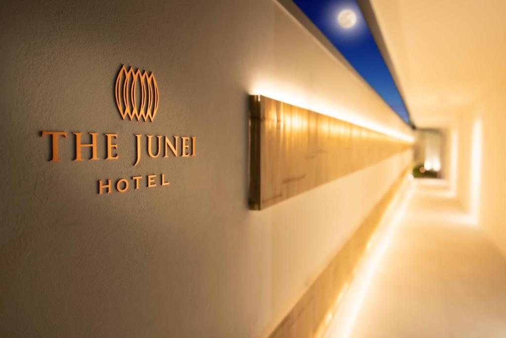 Certifikát, hodnocení, plakát nebo jiný dokument vystavený v ubytování THE JUNEI HOTEL Kyoto