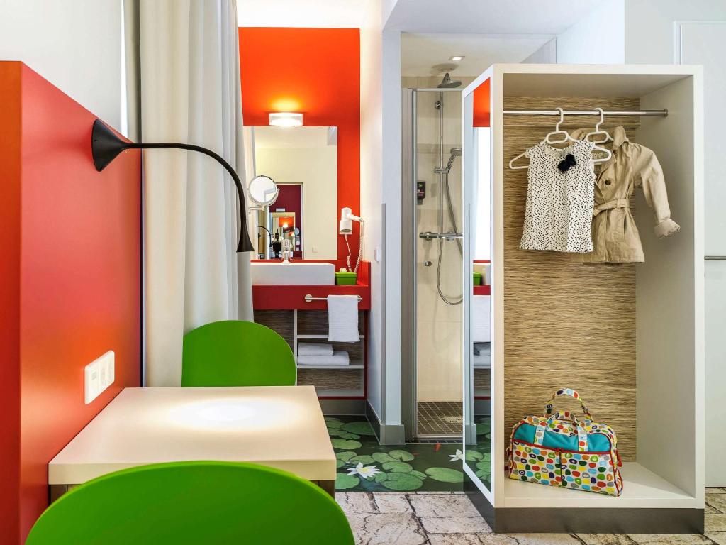 Katil atau katil-katil dalam bilik di ibis Styles Karlsruhe Ettlingen