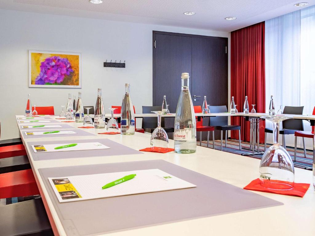Kawasan bisnes dan/atau bilik persidangan di ibis Styles Karlsruhe Ettlingen