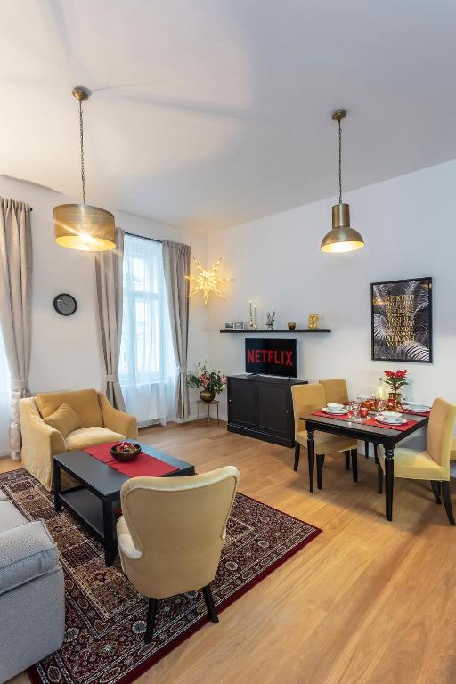 Kuchyň nebo kuchyňský kout v ubytování A Prague Apartments - Lesser Town