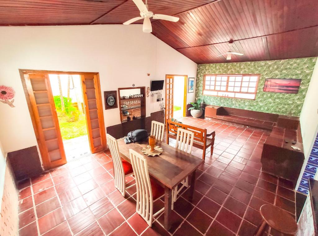  Casa 8 hospedes 300 metros da praia Guaruja-SP