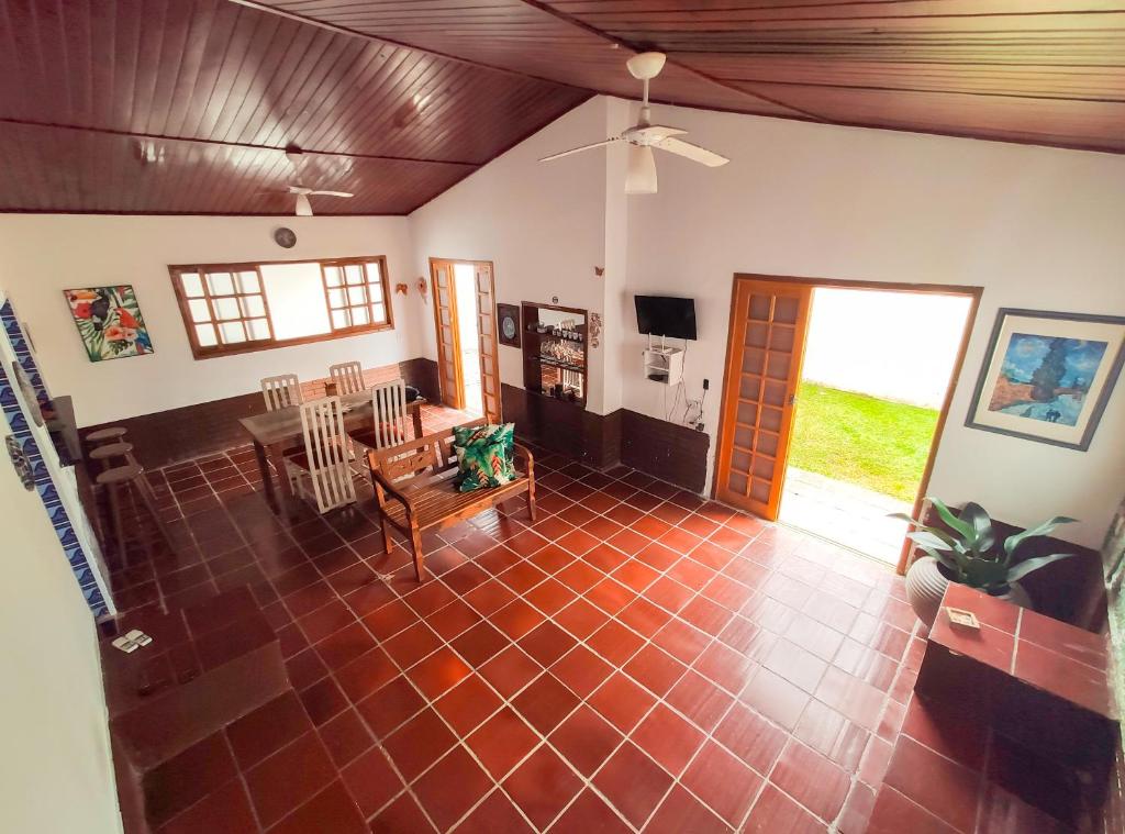  Casa 8 hospedes 300 metros da praia Guaruja-SP