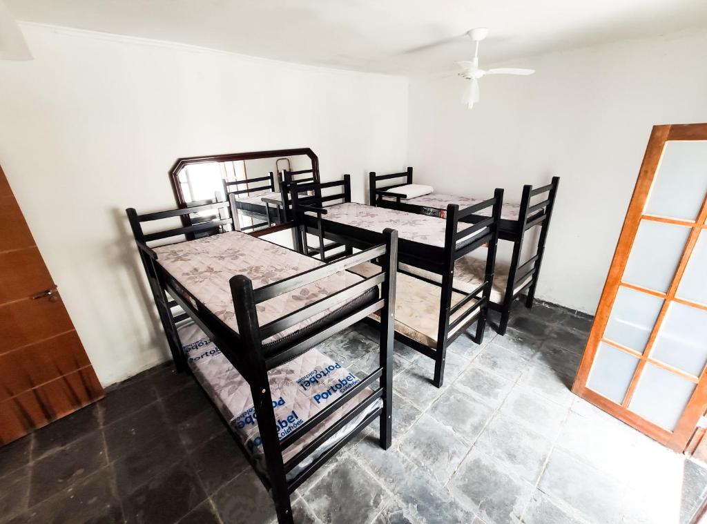  Casa 8 hospedes 300 metros da praia Guaruja-SP