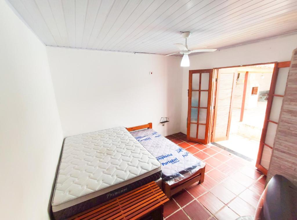  Casa 8 hospedes 300 metros da praia Guaruja-SP