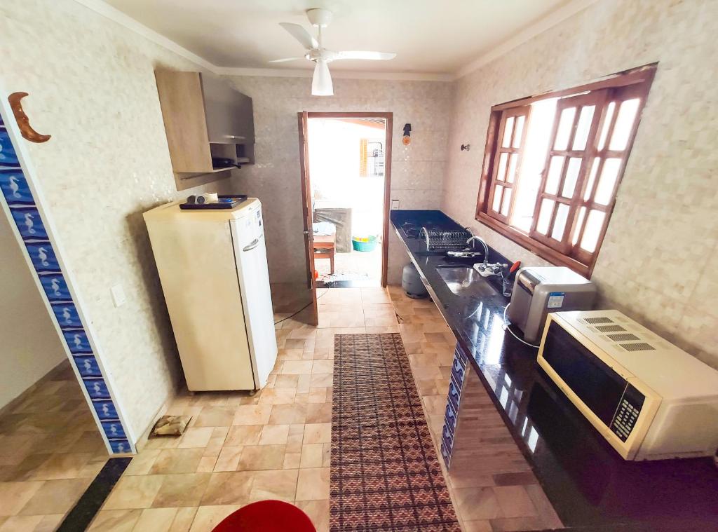  Casa 8 hospedes 300 metros da praia Guaruja-SP