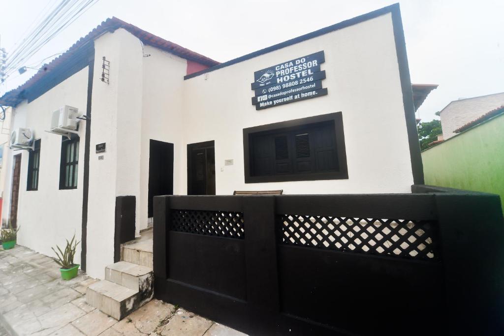  Casa do Professor Hostel
