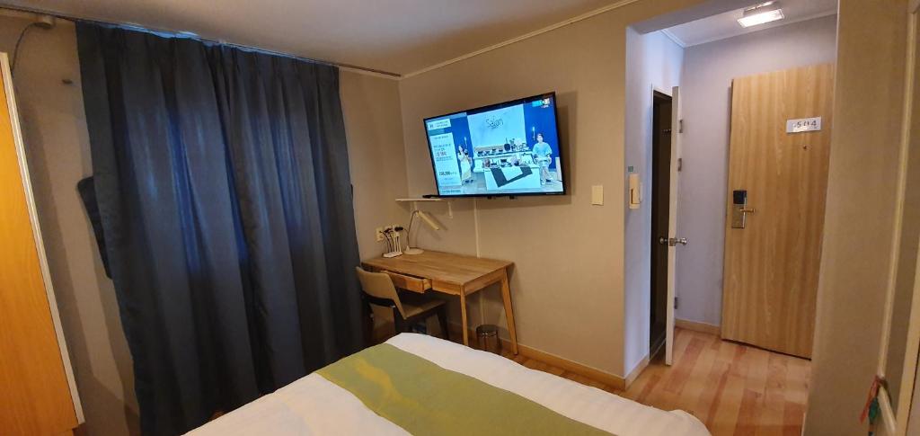 TV a/nebo společenská místnost v ubytování Appletree Hotel Pohang